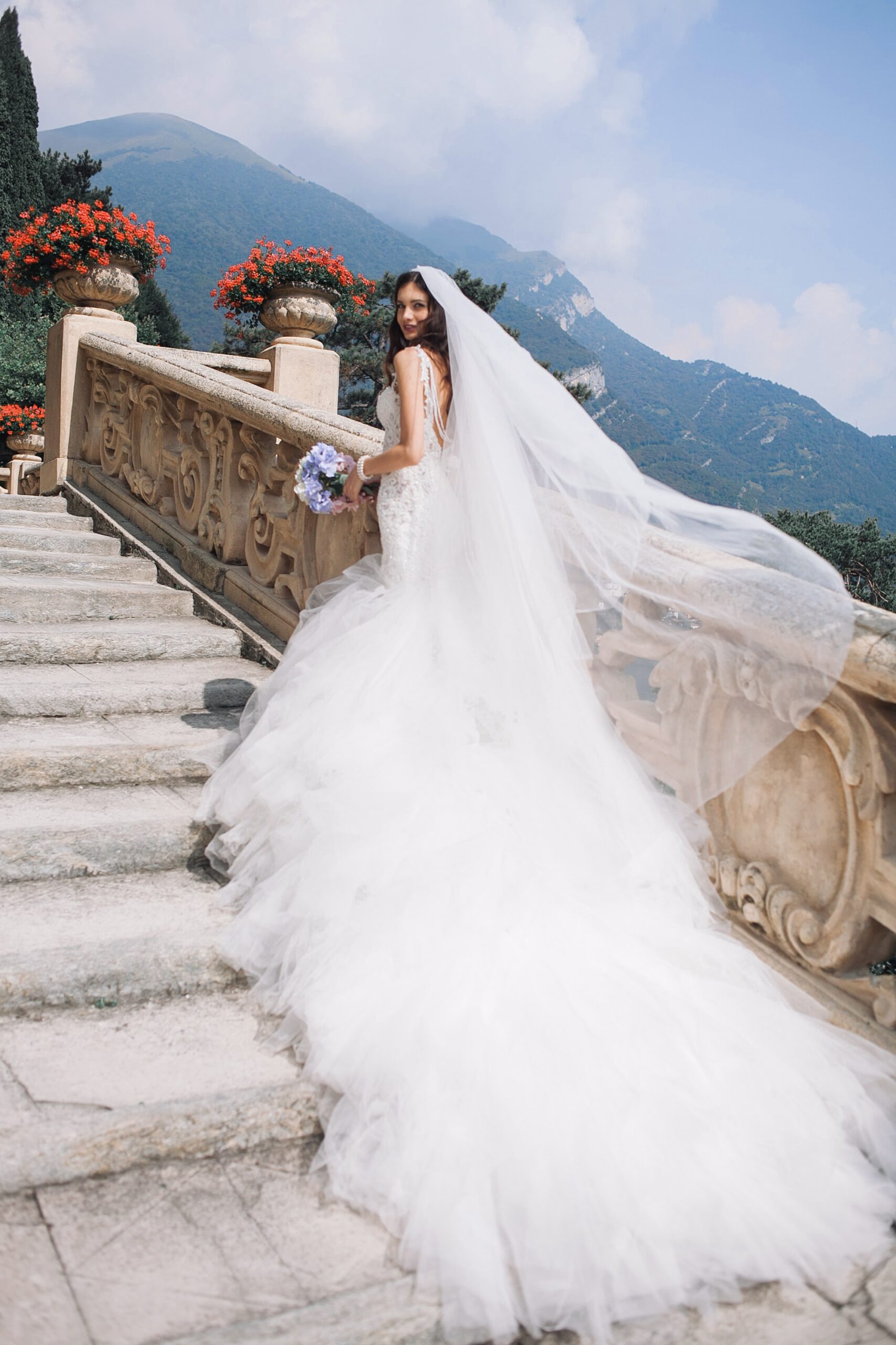 How to Buy a Wedding Dress: The Ultimate Guide for Brides-To-Be