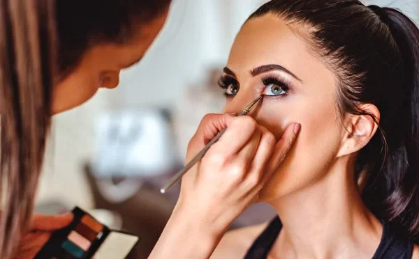 What You Need to Know About Professional Makeup Service