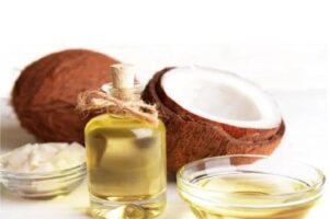 A GUIDE TO USING EXTRA VIRGIN COCONUT OIL FOR BEAUTIFUL SKIN AND HAIR
