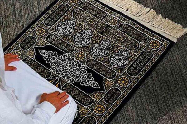 Prayer Mat Dubai – Essential Guide of 2023